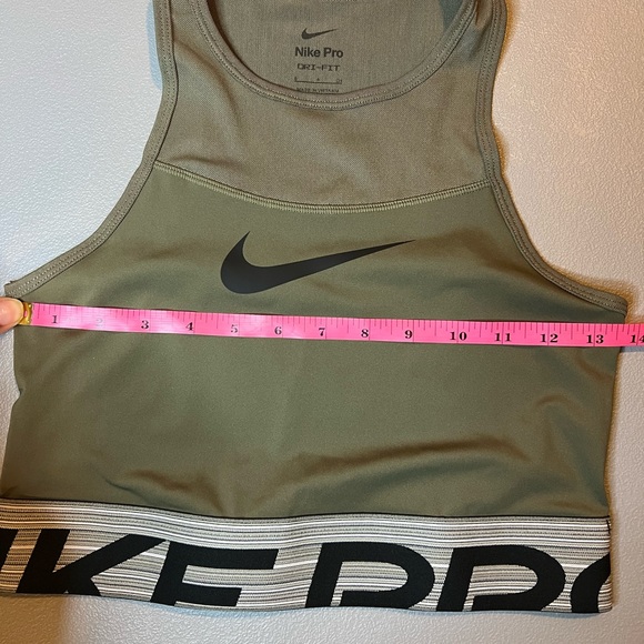 Nike Women's Pro Dri-FIT Women's Cropped Graphic Training Top Size S NEW - Picture 6 of 8